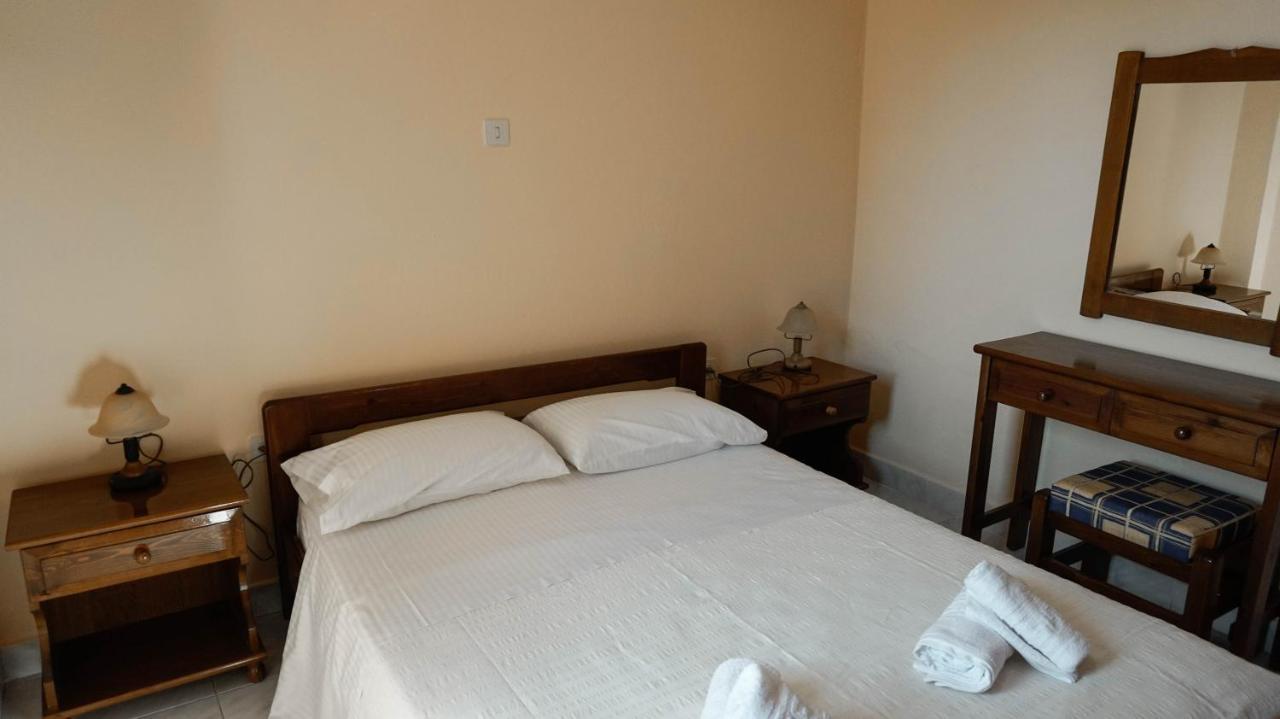 Soula Rooms Kini Esterno foto